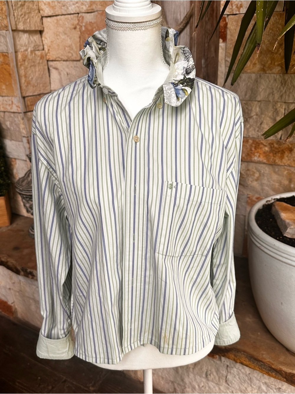 Izod Men's Long-Sleeve Striped Button-Down Shirt in Light Green and Blue